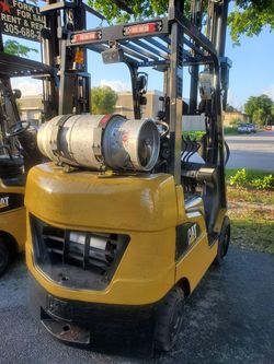 Caterpillar forklift 2011