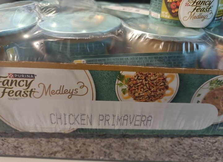 Fancy Feast 24pack Melody's Gourmet Cat Food