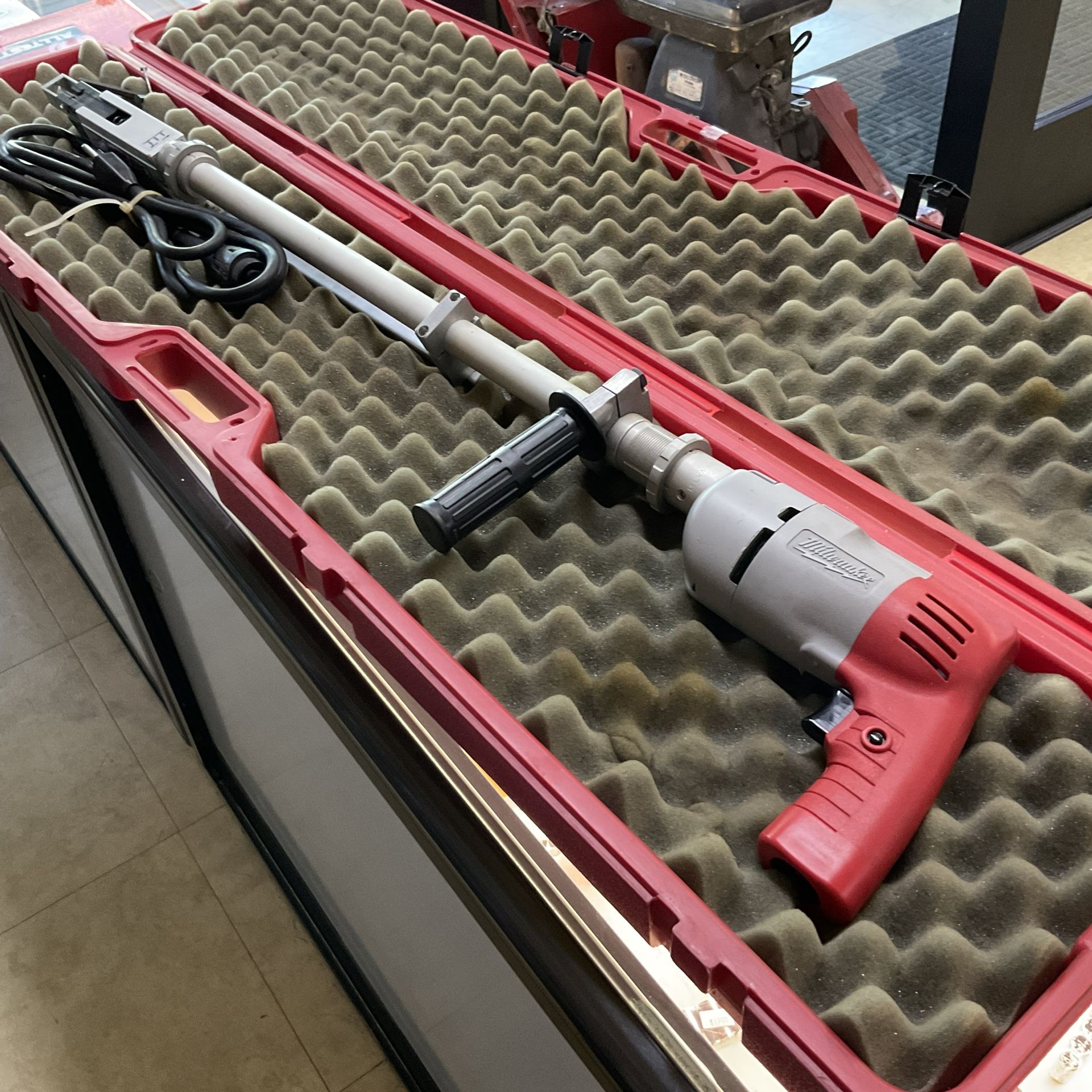 Milwaukee Sharp Fire Screw Shooter for Sale in Montclair, CA - OfferUp