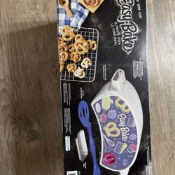 Easy Bake Oven NEW!