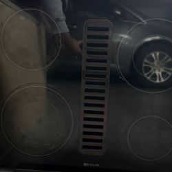 JennAir 30 Inch Wide 4 Burner Electric Cooktop with Downward Ventilation in good working condition