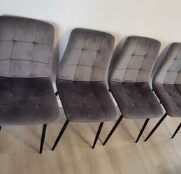 4 Chairs