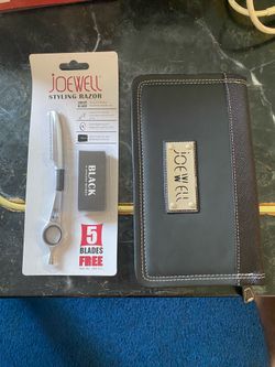 Joe well styling razor and 8 pocket case