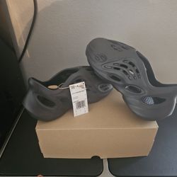 FOAM RUNNERS