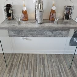 Gray/glass End Table (Table Only)