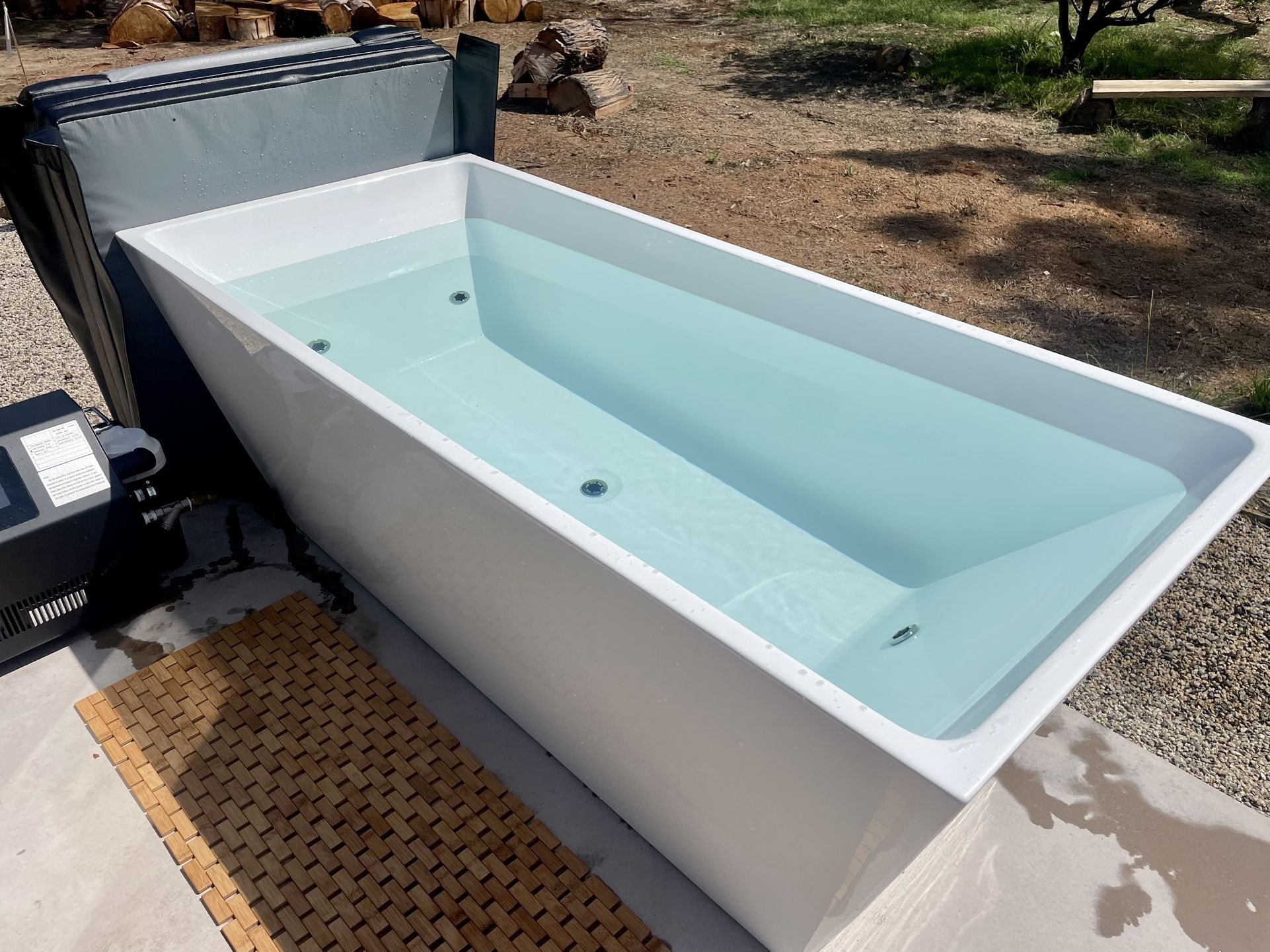 XL Cold Plunge Ice Tub new everything included with Chiller and Cover