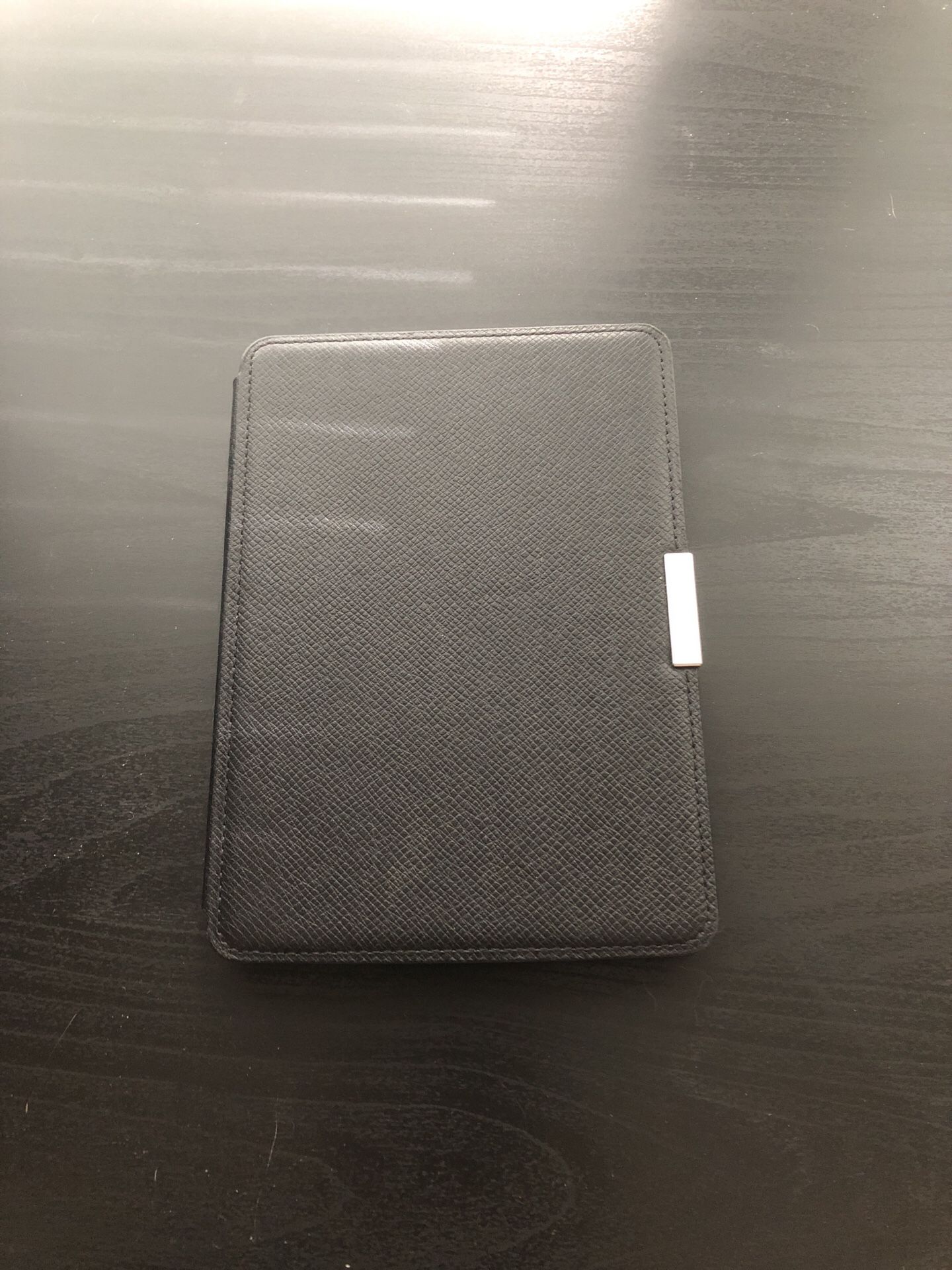 Kindle Paperwhite w/ Black Leather case