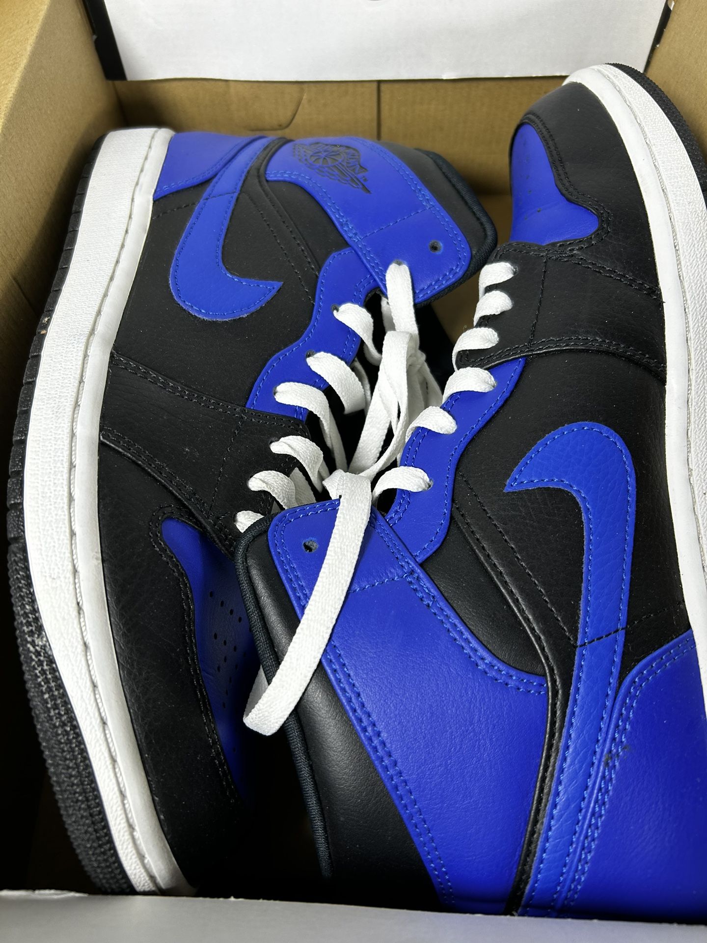 Jordan 1 Mid Hyper Royal