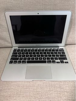 •Macbook air 11’ 2014•