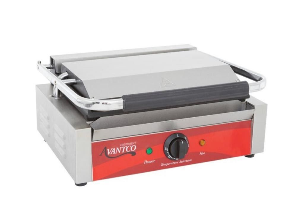 Avantco P70S Commercial Panini Sandwich Grill with Smooth Plates - 13" x 8 3/4" Cooking Surface - 120V, 1750W