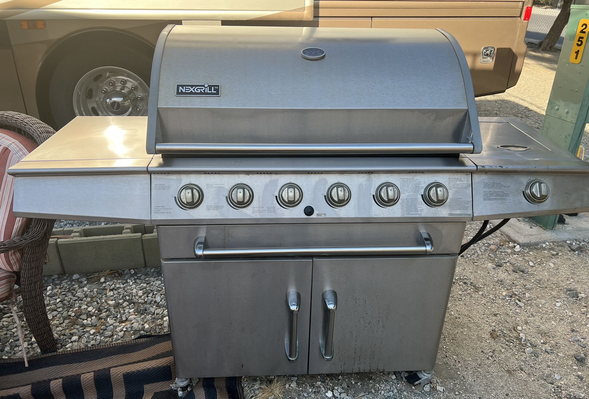 NexGrill 6 Burner With Side Burner And Grease Pan