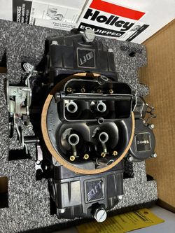 Quickfuel 680-CFM Holley Carburetor