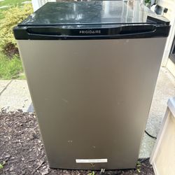 Frigidaire Mini Fridge. 