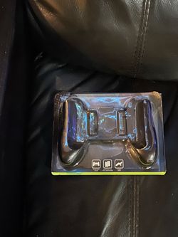 Mobile Gaming Controller Grip Attachment