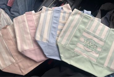 Trader Joe set of totes