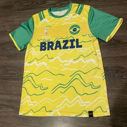 Mens Brazil Jersey. Size large. FIFA World Cup Qatar 2022