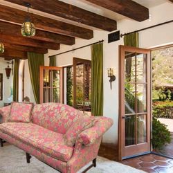 Sofa Chippendale Camelback $2,700