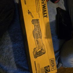 Dewalt Saw 