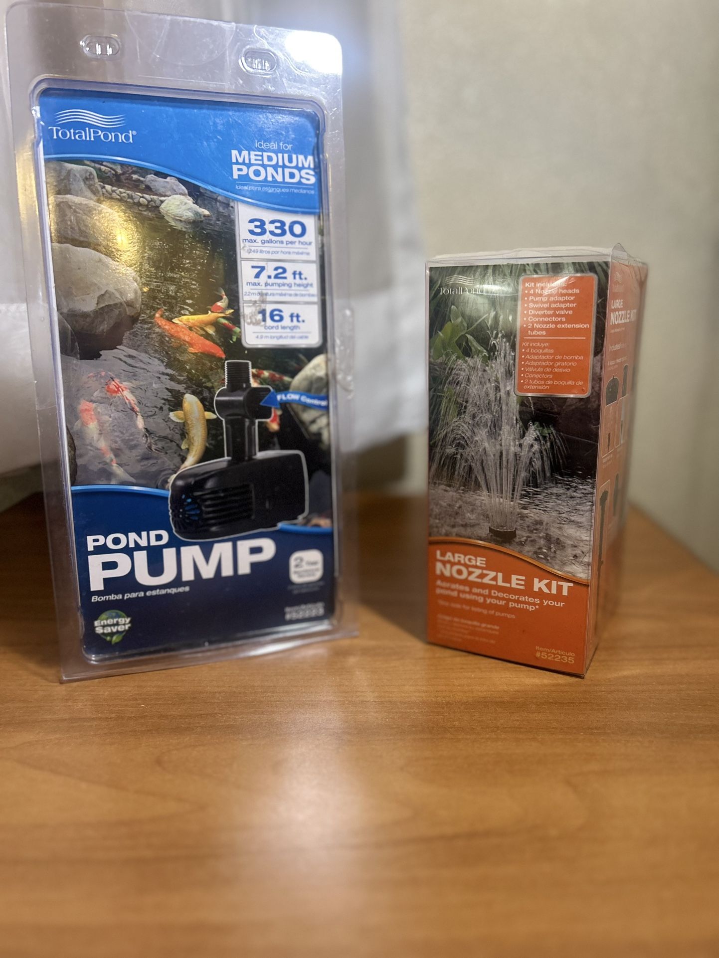 Medium Pond Pump and Fountain Nozzle Kit 