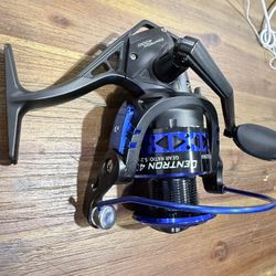 4000 Spinning Reels, 17.5Lbs Max Drag, 5.2:1 Gear Ratio-Centron Black