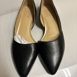 Naturalizer Black Pointed Toe Flats