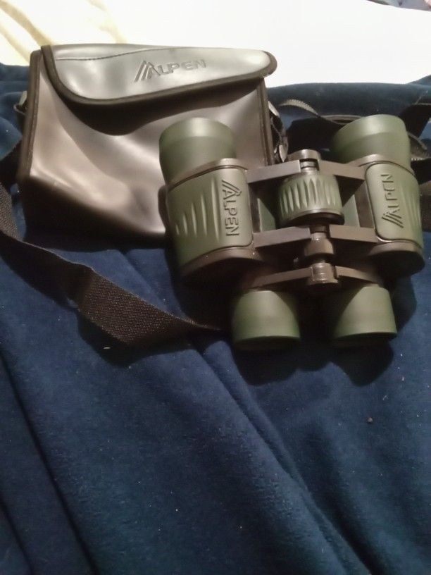 Aspen Binoculars