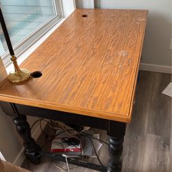 Solid Wooden Table W 2 Lamps For Free Will Pay $50 To Pickup
