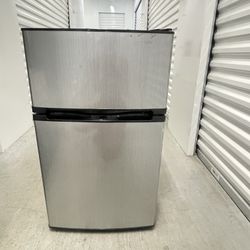Mini Fridge/Freezer