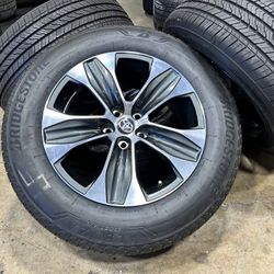 NEW 4x 18" WHEELS RIMS 2022 TOYOTA HIGHLANDER  OEM BRIDGESTONE TIRES 235/65/18