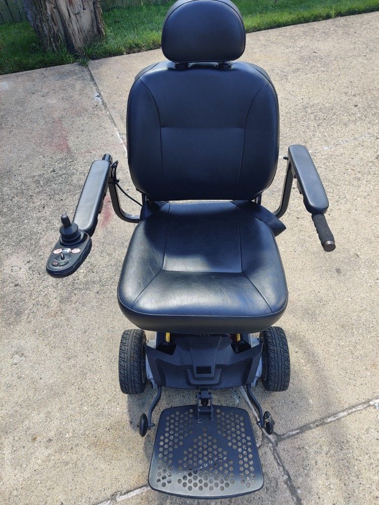 Electric Wheelchair 