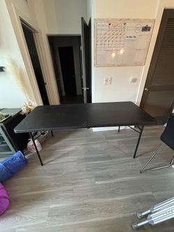 Black Foldable Table