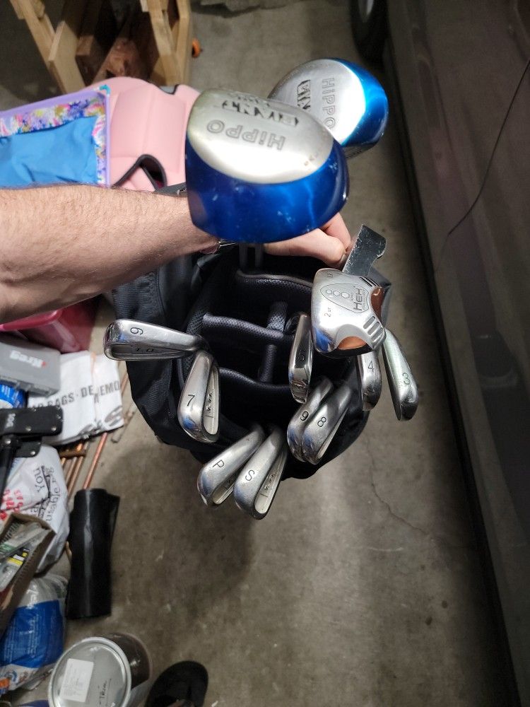 Right Handed Hippo Golf Set And Bag