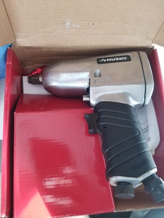 Husky Impact Wrench