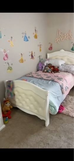 Bed and mattress