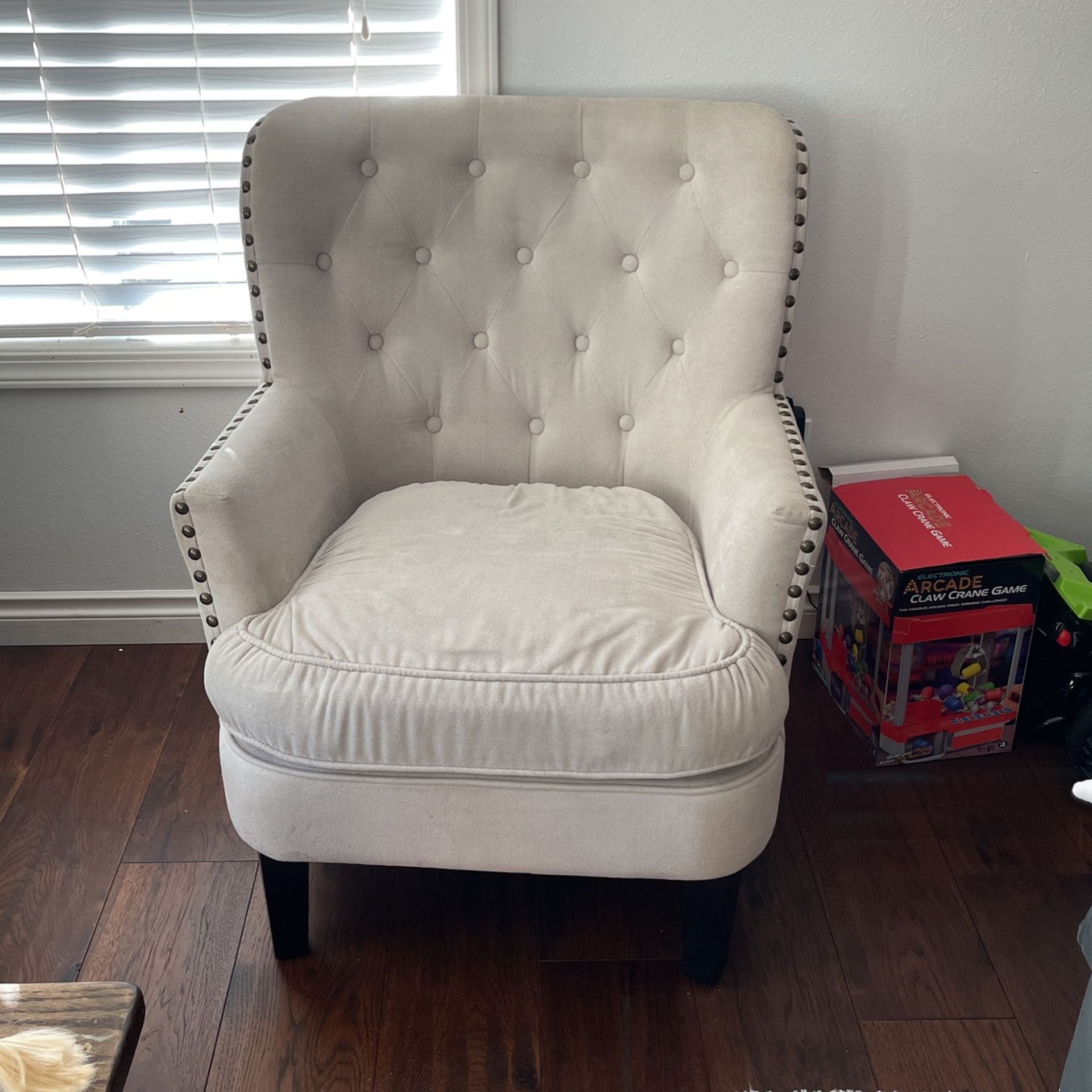 Cream/Beige arm Chair