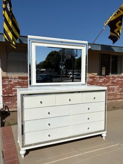White Dresser with Mirror