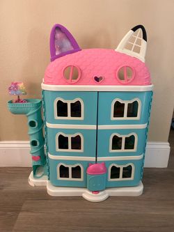 Gabby’s Dollhouse