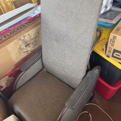 Broda Chair