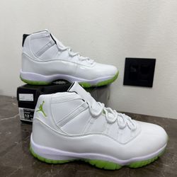 New! Unworn! Air Jordan 11 Mens Size 12, 11s White/Black/Green