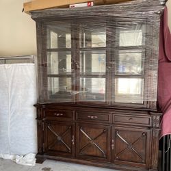 China Hut for Dining Room