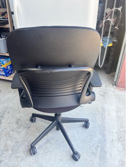 Steelcase leap v2 chairs