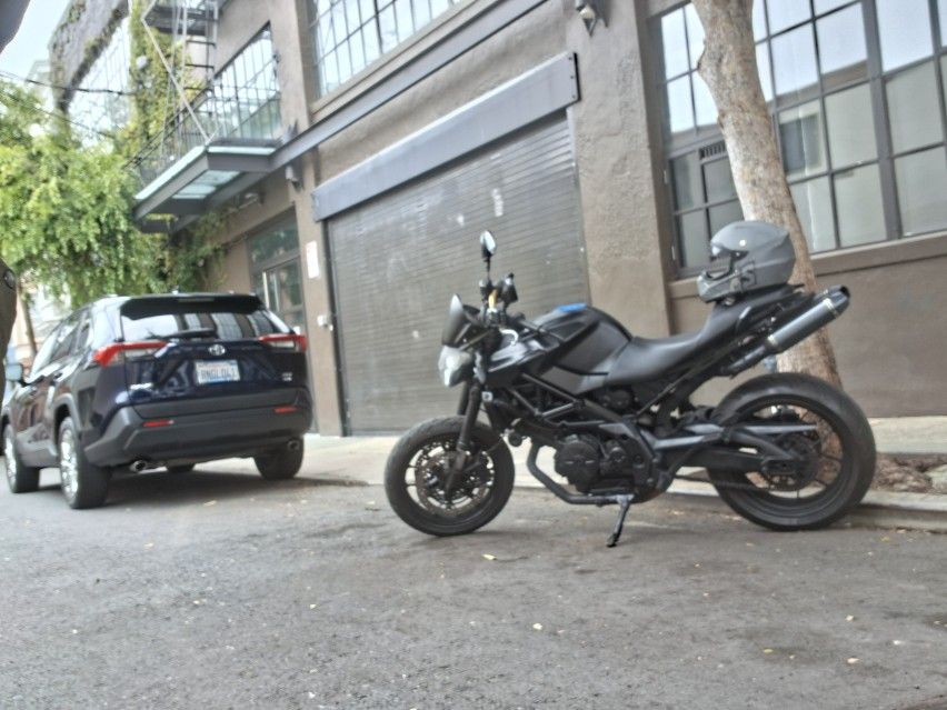 2009 Aprilla 750 shiver