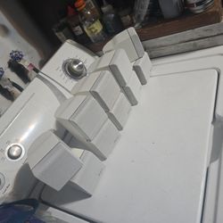 5--BOSE SPEAKERS 