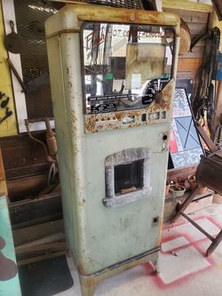 Vintage Stoner Cafe Coffee Hot Chocolate Coin Op Vending Machine