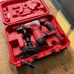 Milwaukee Corded Rotary Hammer Drill with Case