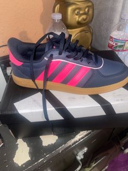 Adidas Sneakers Navy Pink 4 1/2 or 6 women