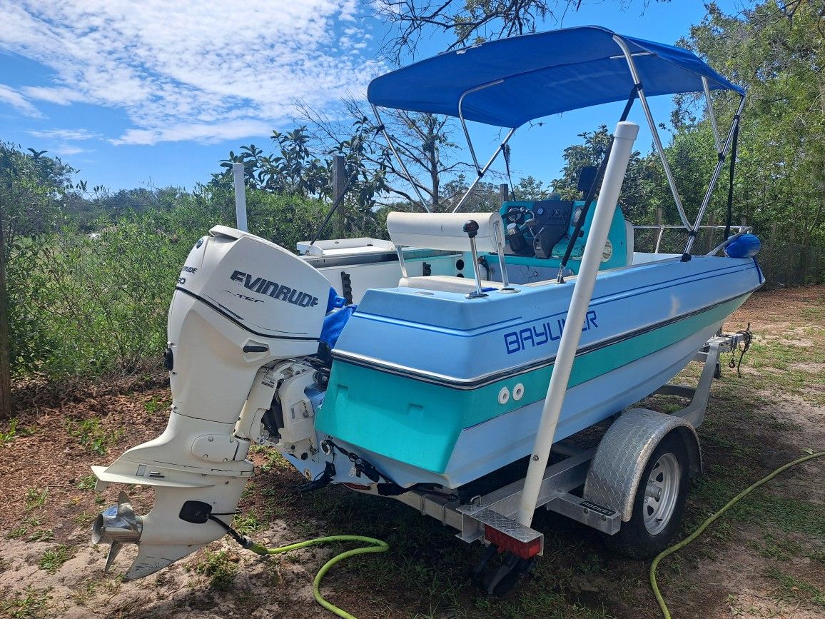 2000 Center console Boat
