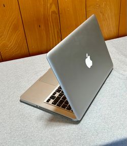 Apple MacBook Pro 13” i5/8GB/256GB SSD $140