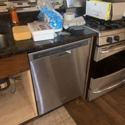 Fee Refrigerator, Dishwasher And Microwave 