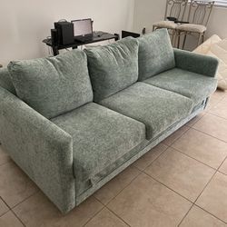 Pull Out Couch/Sofa
